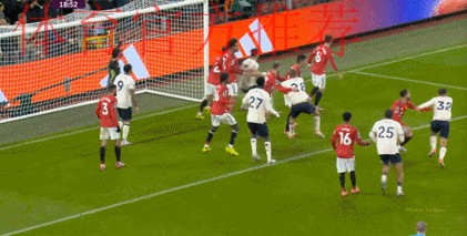 当关键球员陆续请伤病假，曼联走得深一脚浅一脚并不奇怪