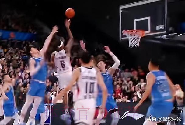媒体人:珀塞尔这种表现才叫外援,北京男篮找来的只能叫美国人 媒体人:珀塞尔这种表现才叫外援,北京男篮找来的只能叫美国人